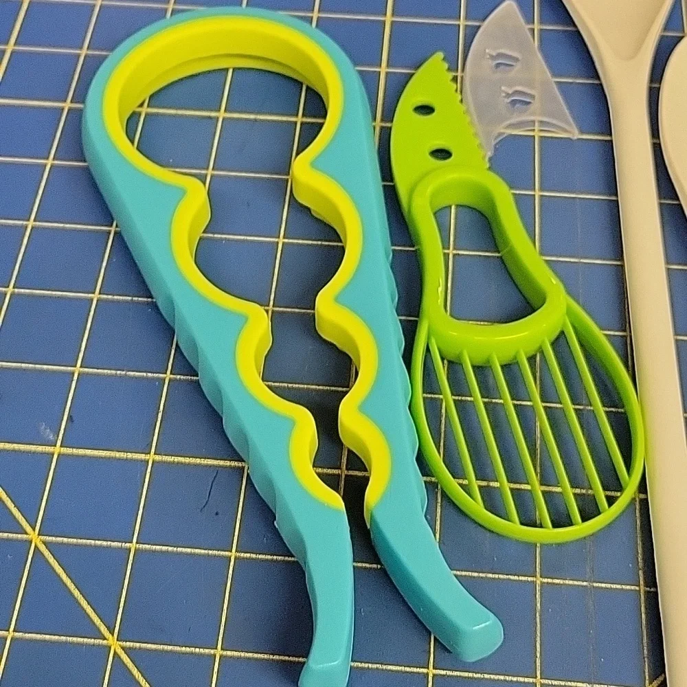 Colorful Kitchen Utensil Set of 4 Spoons x2, Jar Opener, Avocado Knife New
